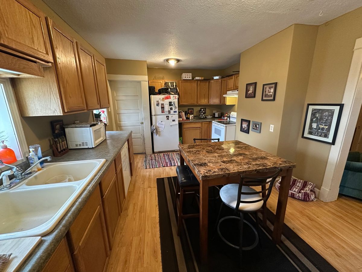 111 South Street, Bradford, IL 61421