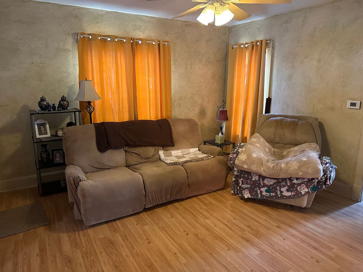 111 South Street, Bradford, IL 61421