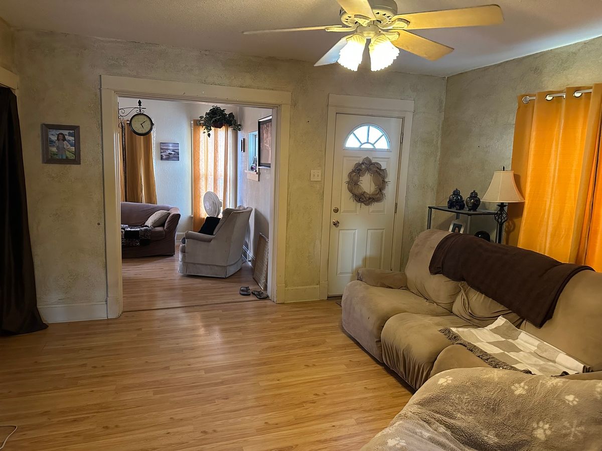 111 South Street, Bradford, IL 61421