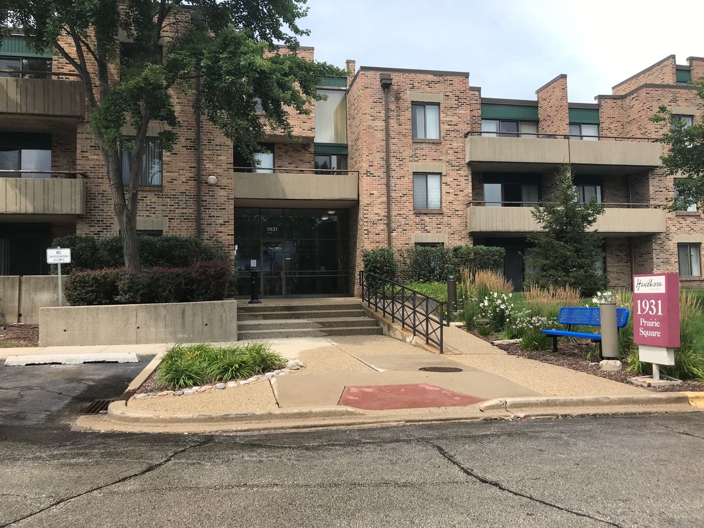 1931 Prairie Square #234 — Schaumburg, IL 60173