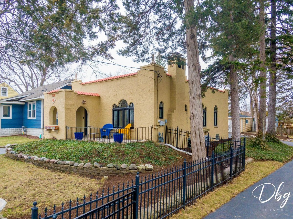 338 Lake Street, Grayslake, IL 60030