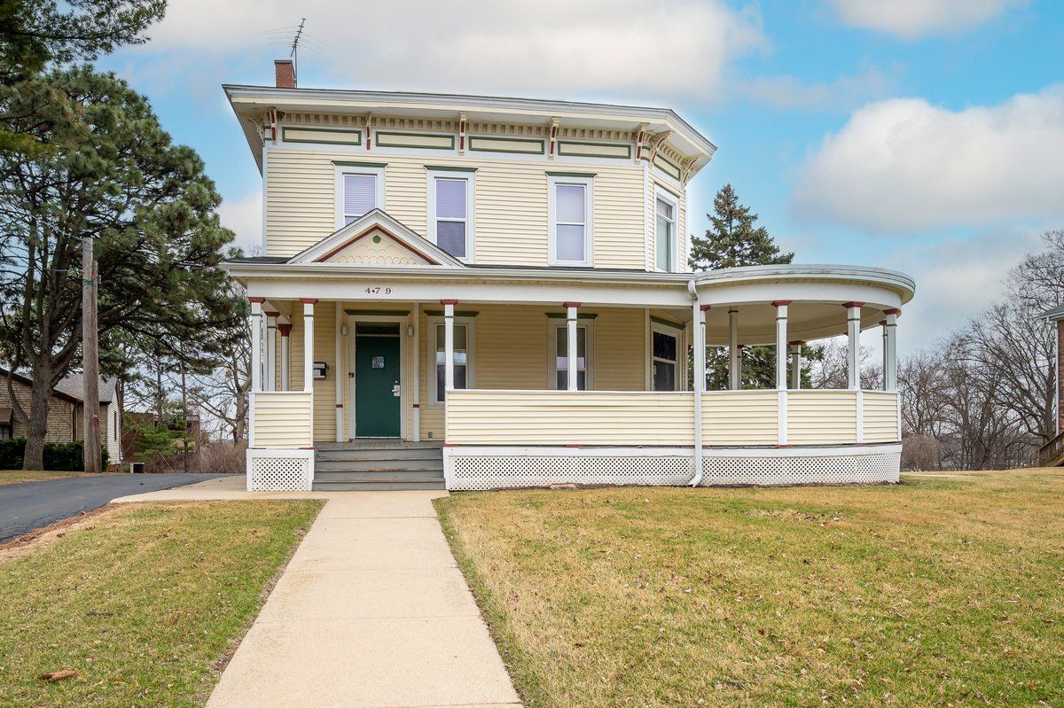 479 N Lake Street — Aurora, IL 60506