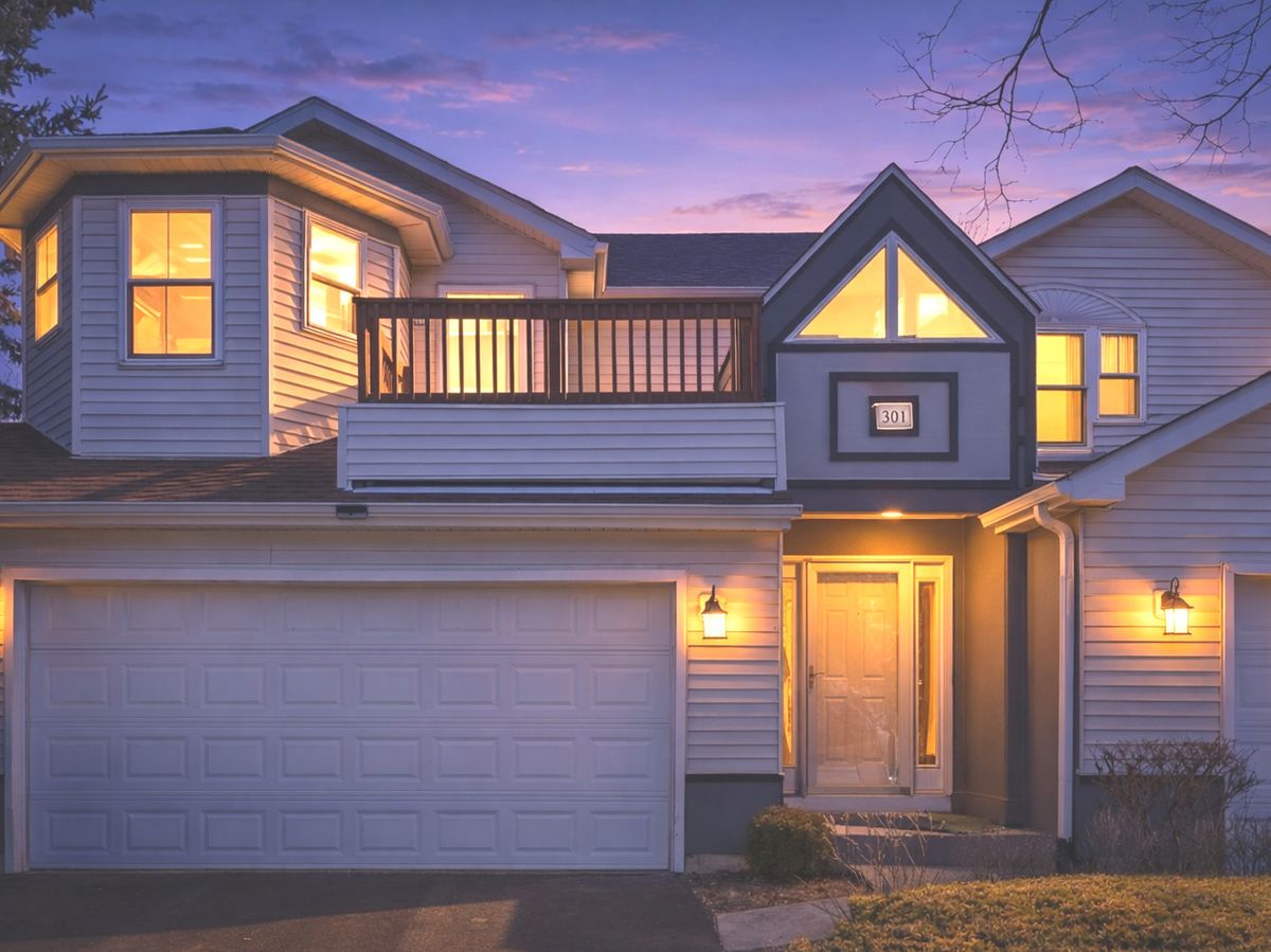 301 Inner Circle Drive, Bolingbrook, IL 60490