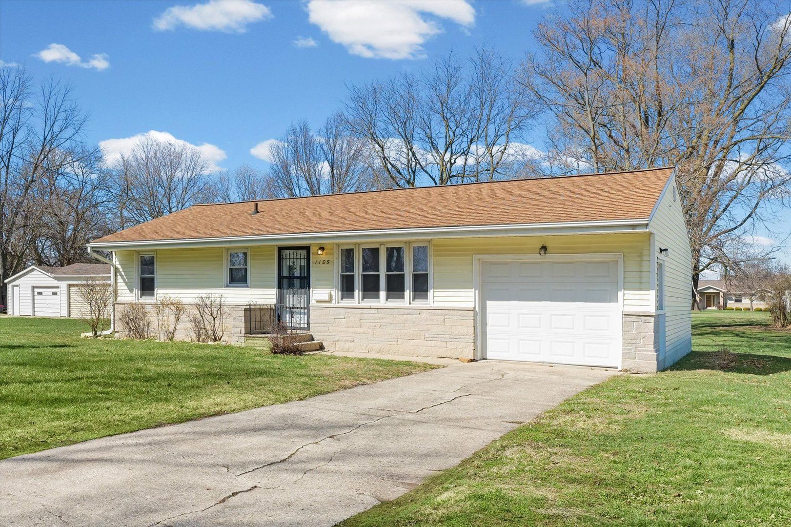1105 Roselawn Street — Paxton, IL 60957