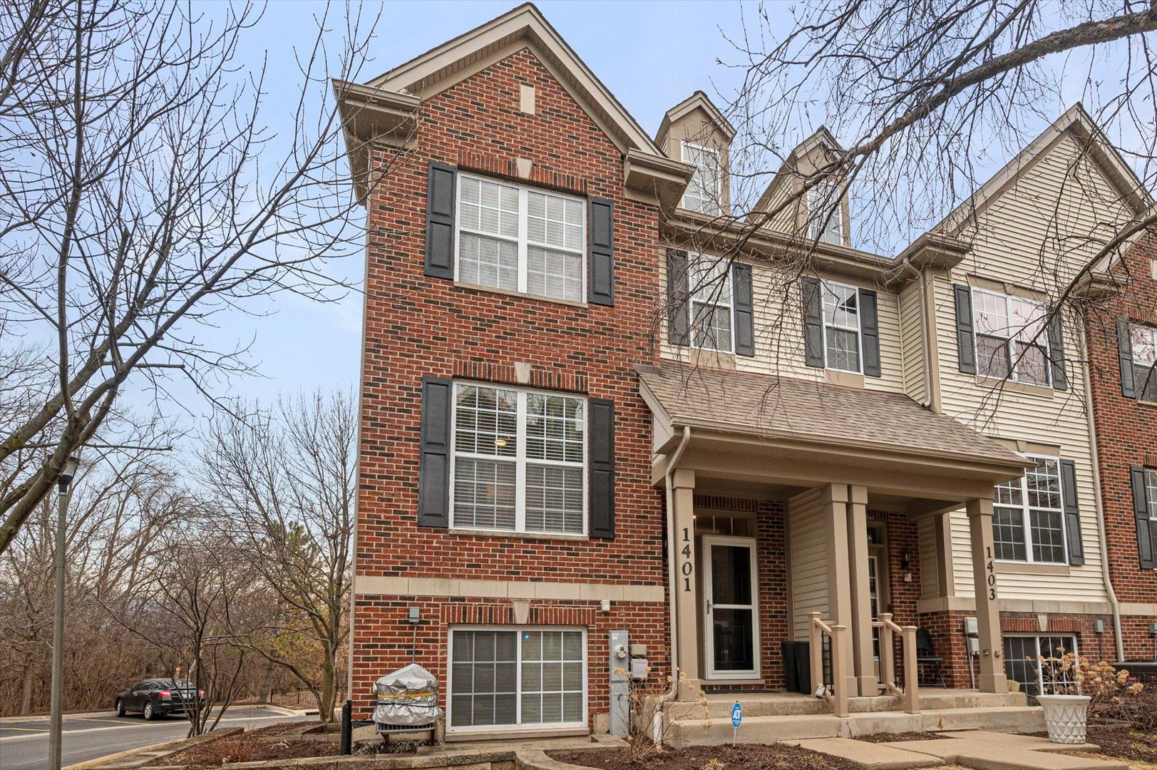 1401 S Fairfield Avenue — Lombard, IL 60148