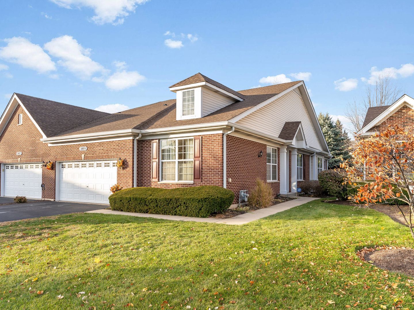 2805 Bond Circle #2805 — Naperville, IL 60563