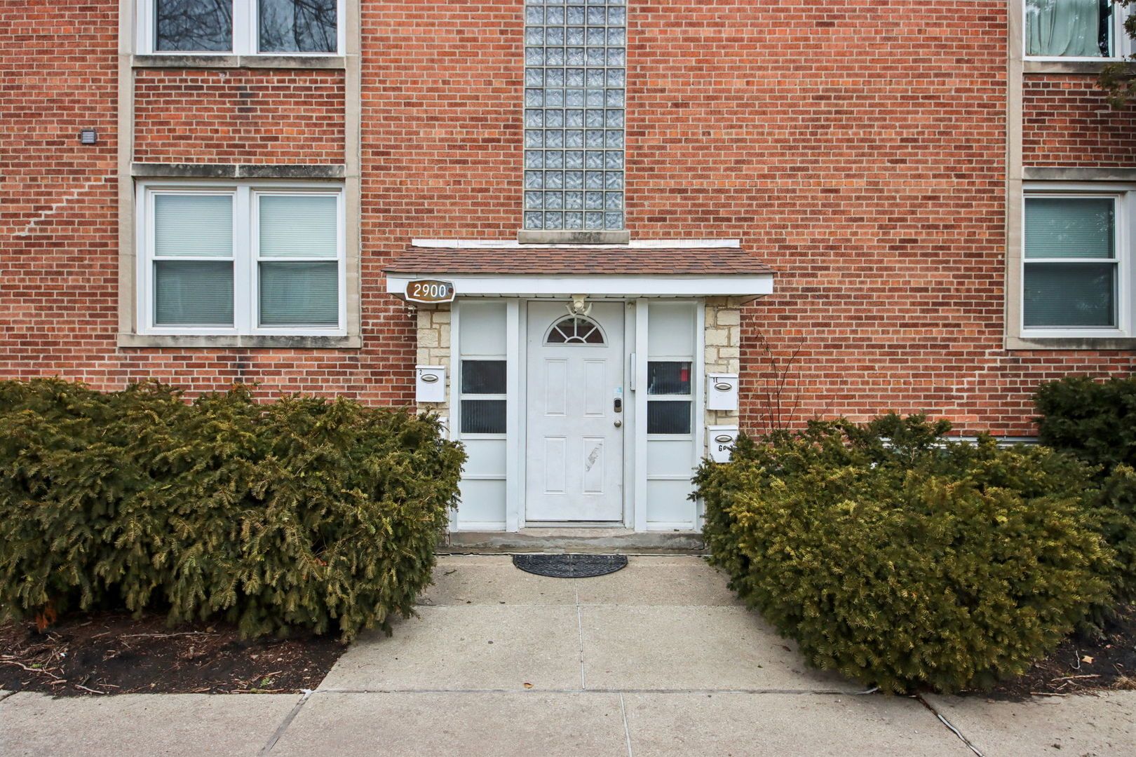 2900 GLENLAKE Avenue — Chicago, IL 60659