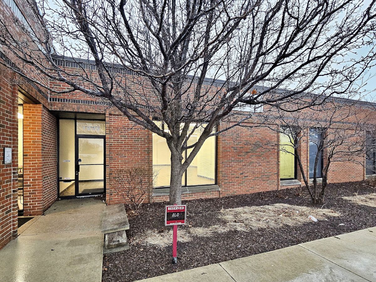 1232 REMINGTON Road, Schaumburg, IL 60173