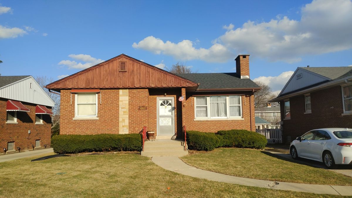 2237 Sunnyside Avenue, Westchester, IL 60154