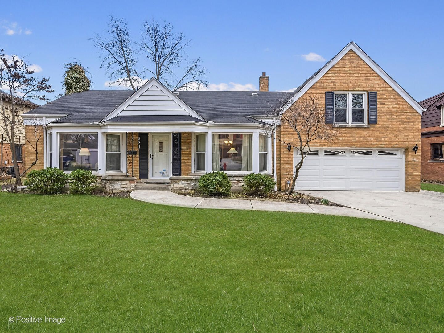821 N Catherine Avenue — La Grange Park, IL 60526