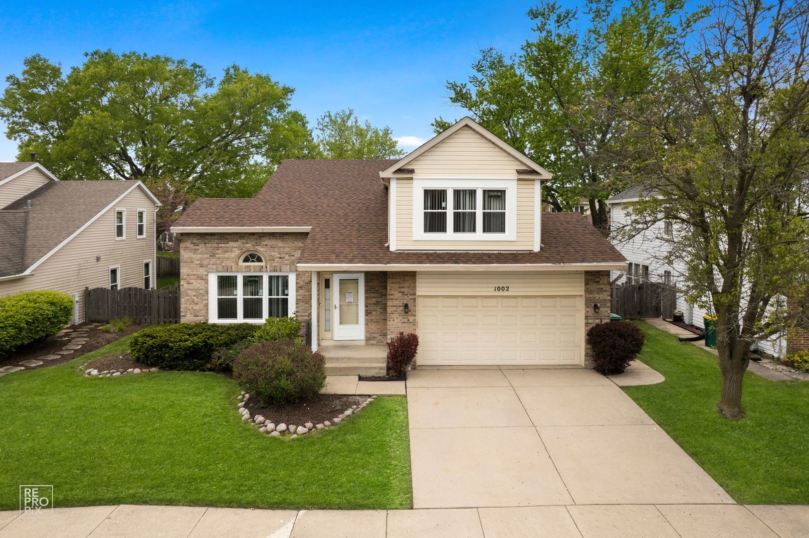 1002 HOBSON Drive — Buffalo Grove, IL 60089