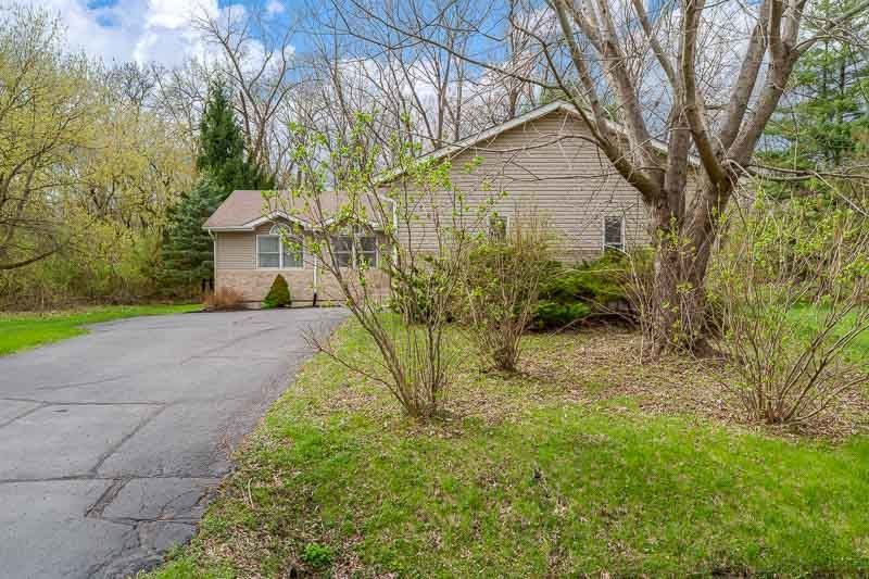 164 COLUMBIA — Poplar Grove, IL 61065