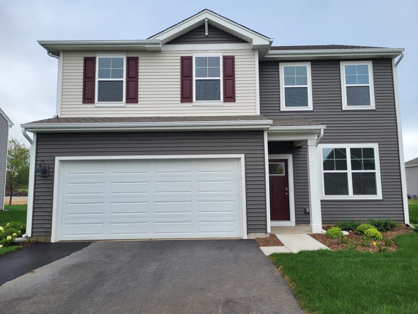 10016 Edgebrook Lane — Huntley, IL 60142