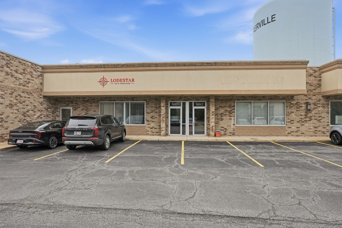 8025 Wicker Avenue #B-C, St. John, IN 46373