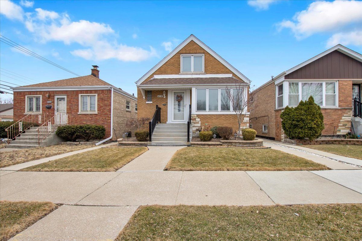 6719 S Keeler Avenue — Chicago, IL 60629