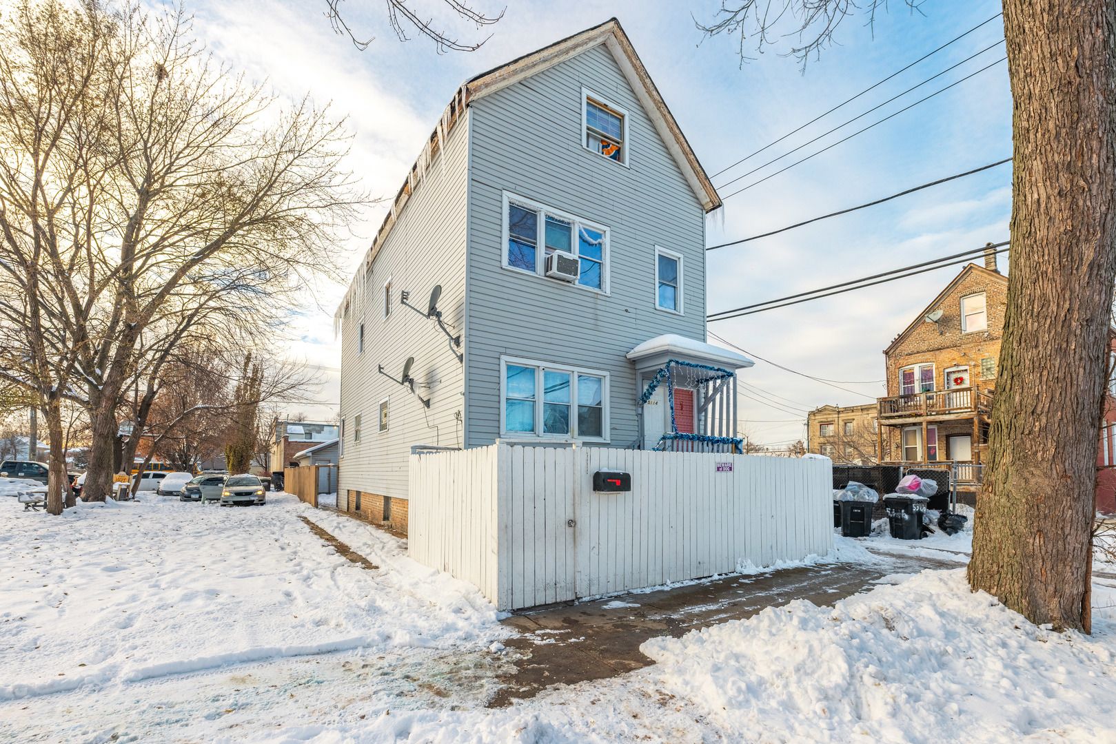 5114 Justine Street — Chicago, IL 60609