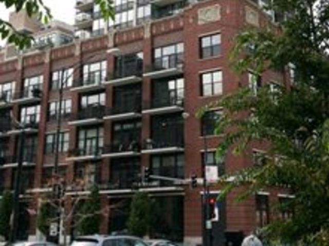 210 S Desplaines Street #P-003 — Chicago, IL 60661