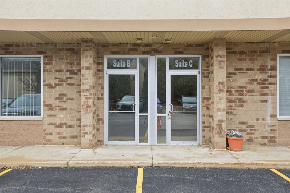 8025 Wicker Avenue #B, St. John, IN 46373