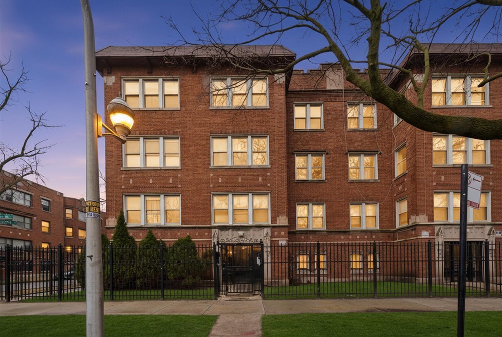 7601 S Essex Avenue #2 — Chicago, IL 60649