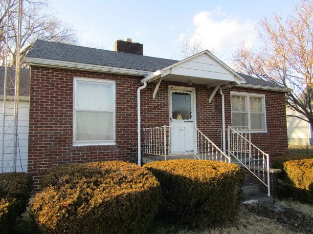 423 3rd Street, Rosiclare, IL 62982