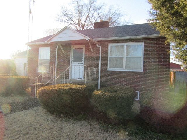 423 3rd Street, Rosiclare, IL 62982