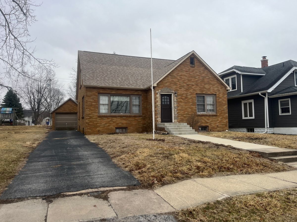 602 Washington Avenue, Lowden, IA 52255
