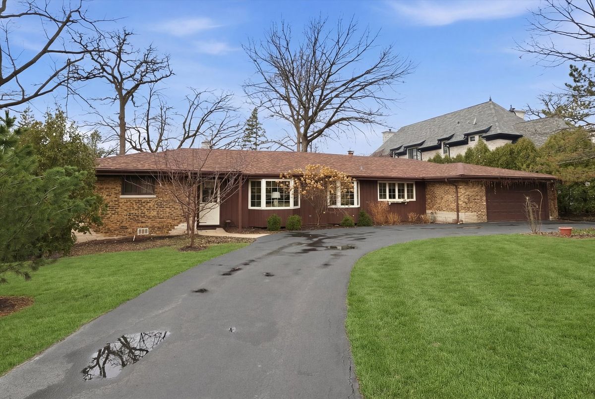 330 Ferndale Avenue, Elmhurst, IL 60126