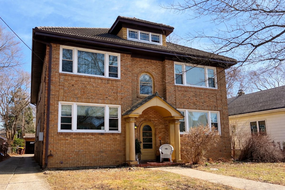 2123 Douglas Street, Rockford, IL 61103