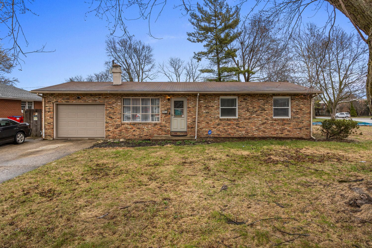 1502 Powers Lane — Champaign, IL 61821