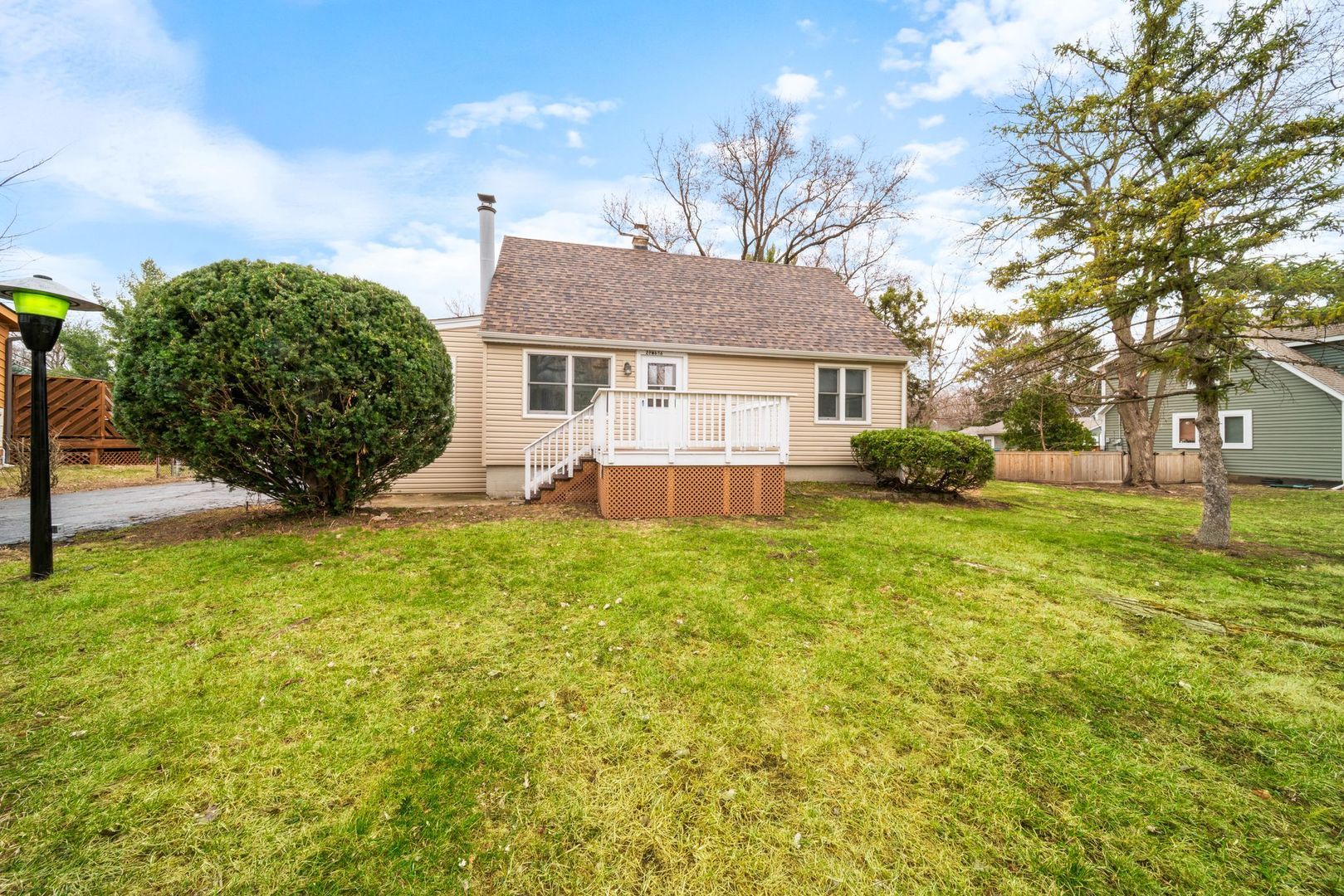 28W686 Townline Road — Warrenville, IL 60555
