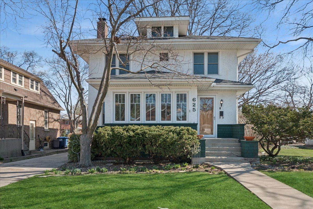 625 Arlington Avenue — Des Plaines, IL 60016