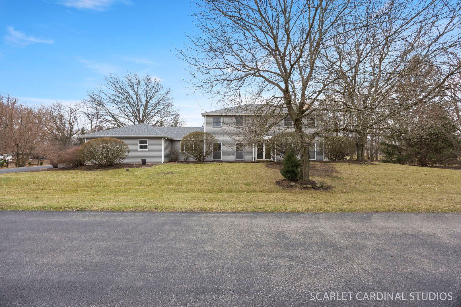 29W509 Point Oak Drive — Warrenville, IL 60555