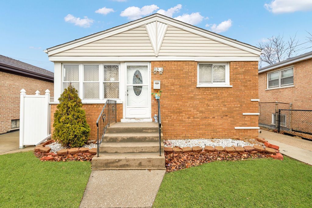 3754 76th Street, Chicago, IL 60652