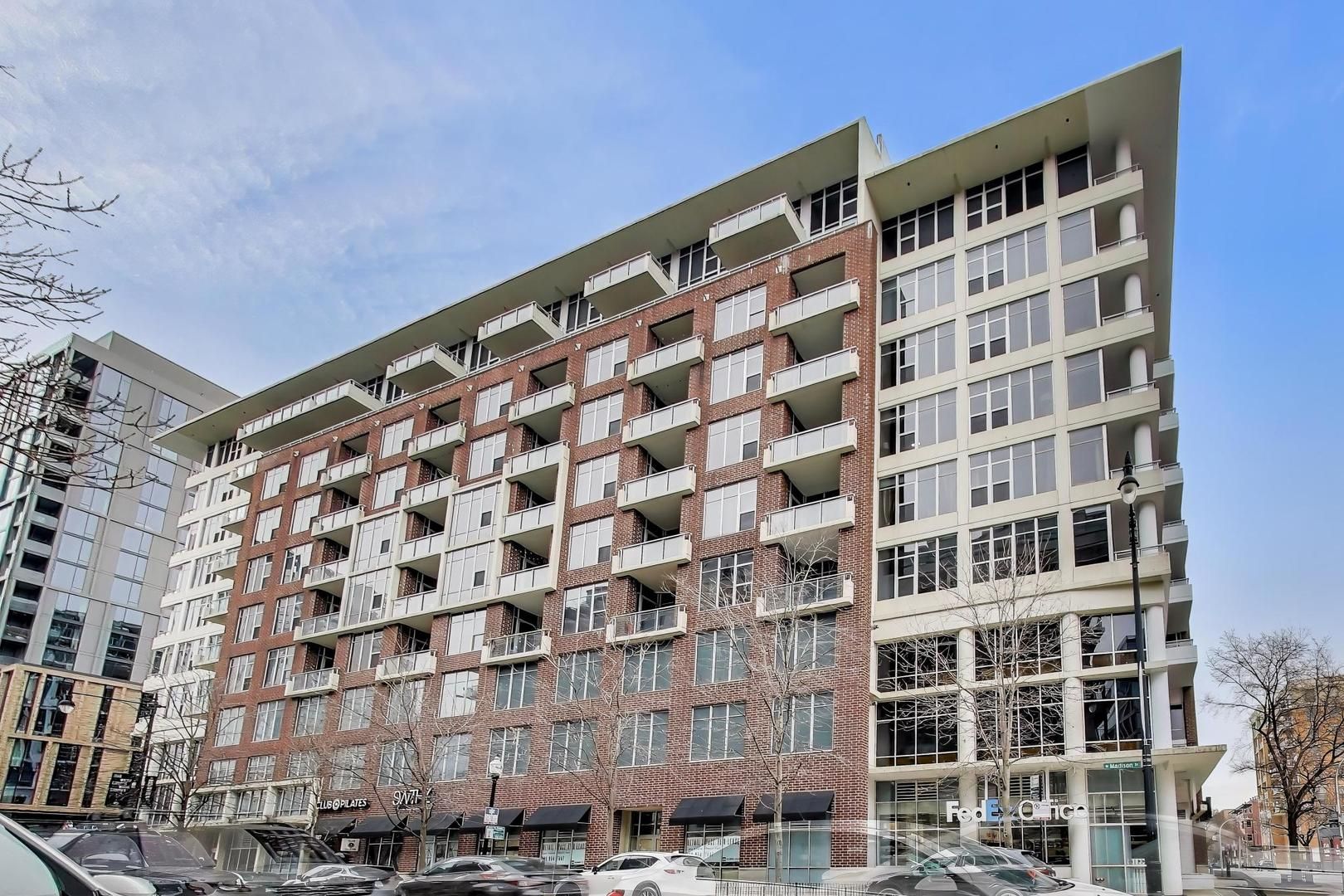 901 W MADISON Street #710 — Chicago, IL 60607
