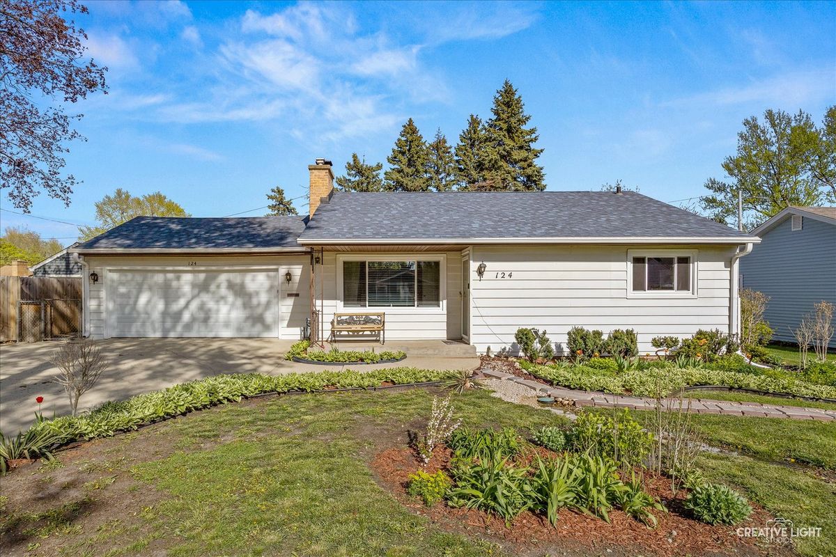 124 Rosedale Avenue, Aurora, IL 60506