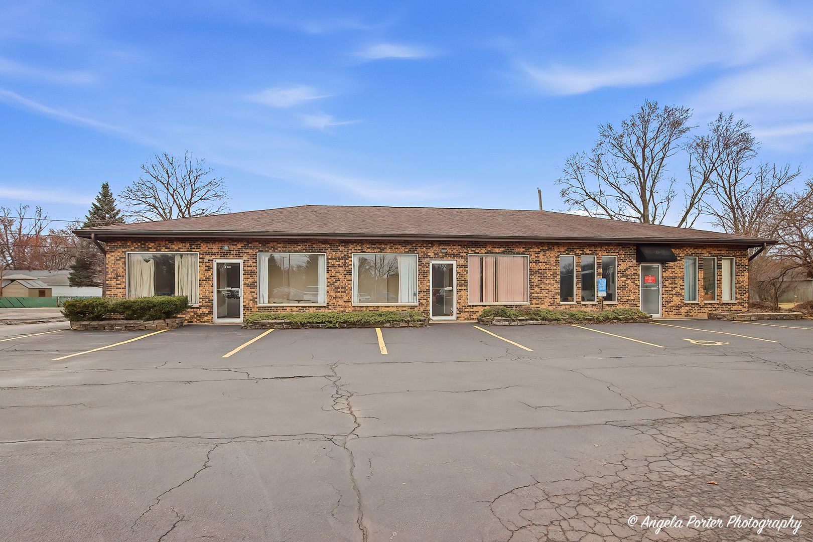 4901 W Elm Street — McHenry, IL 60050