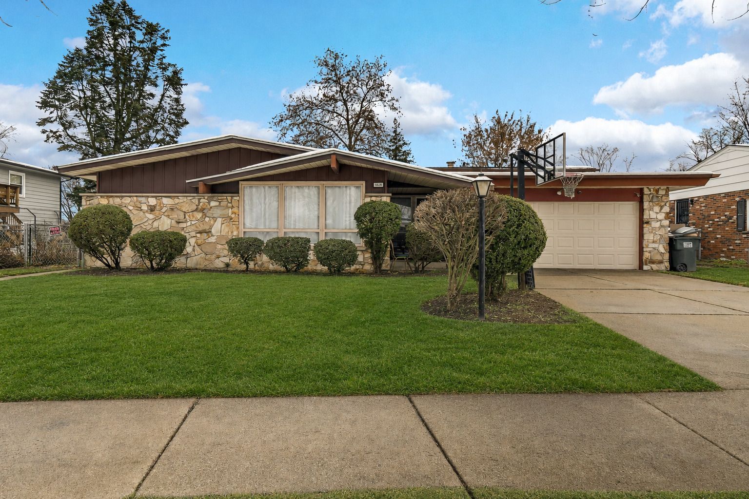 1028 W Strieff Lane — Glenwood, IL 60425