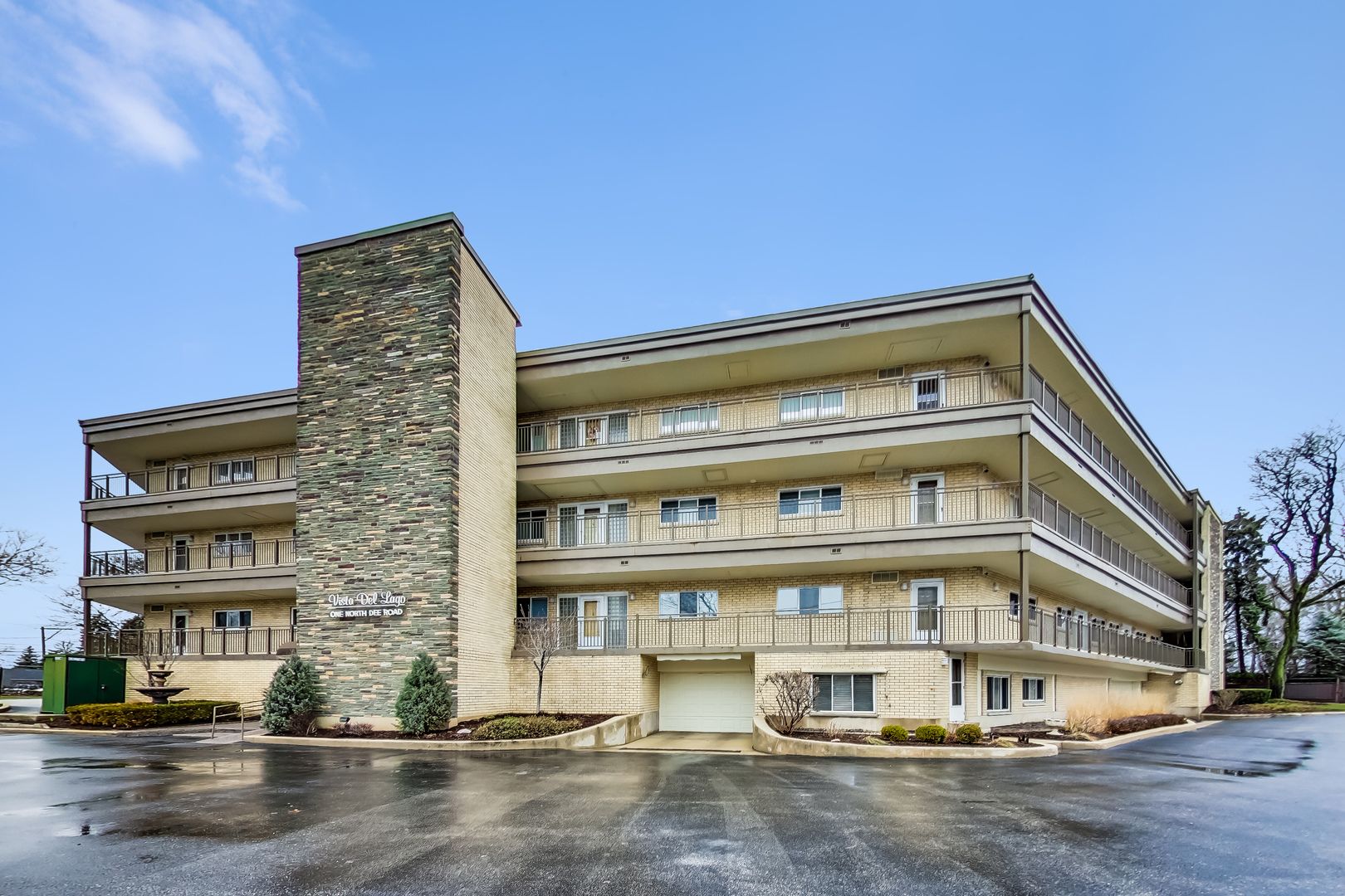 1 N Dee Road #1B — Park Ridge, IL 60068
