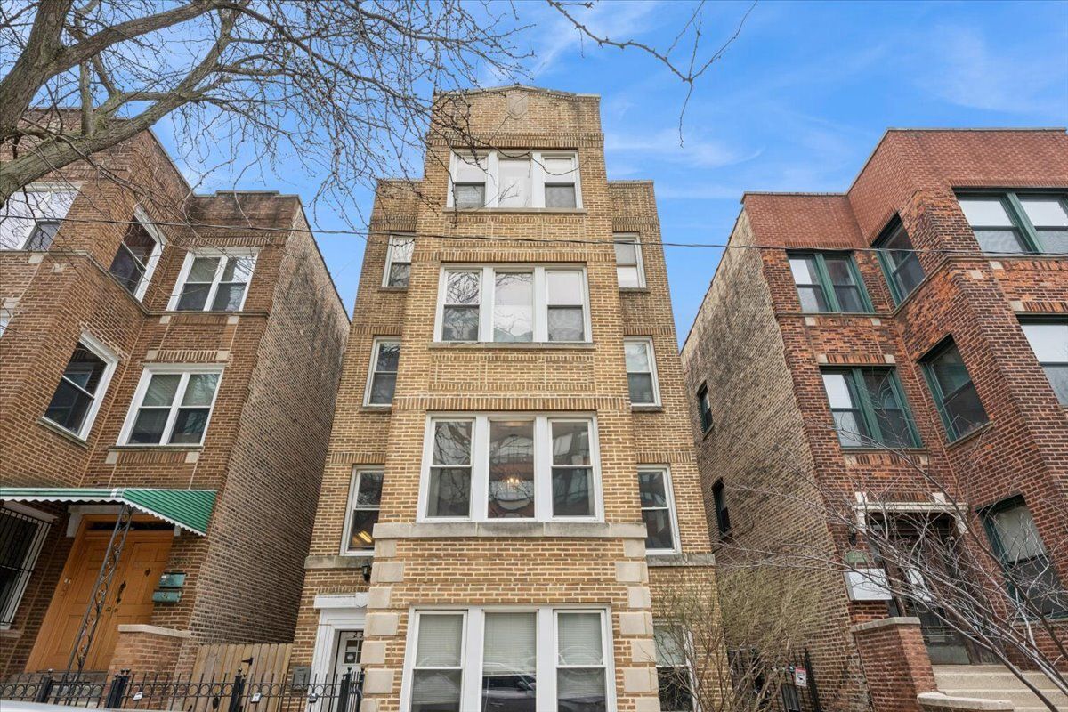 2341 W Haddon Avenue #2 — Chicago, IL 60622