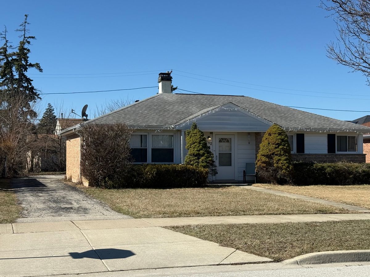 982 Villa Drive, Des Plaines, IL 60016