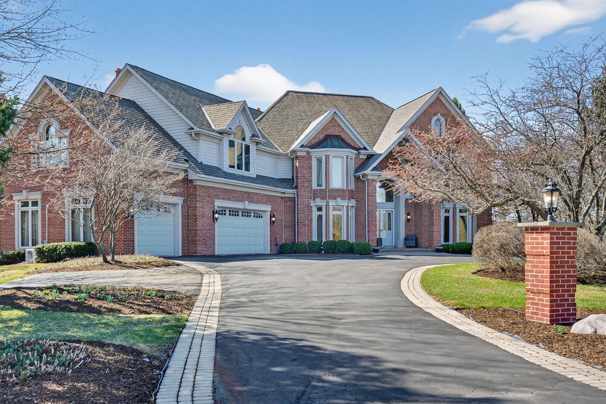 9315 Muirfield Drive, Lakewood, IL 60014