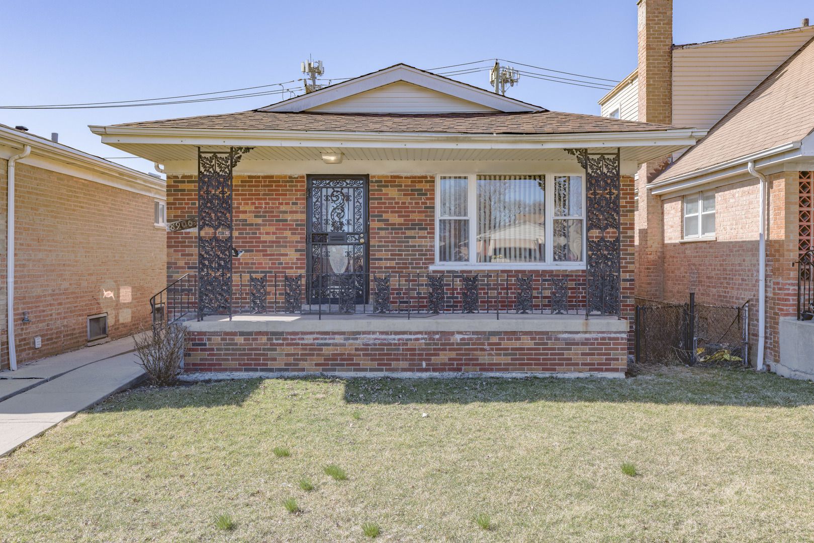 8906 S Halsted Street — Chicago, IL 60620