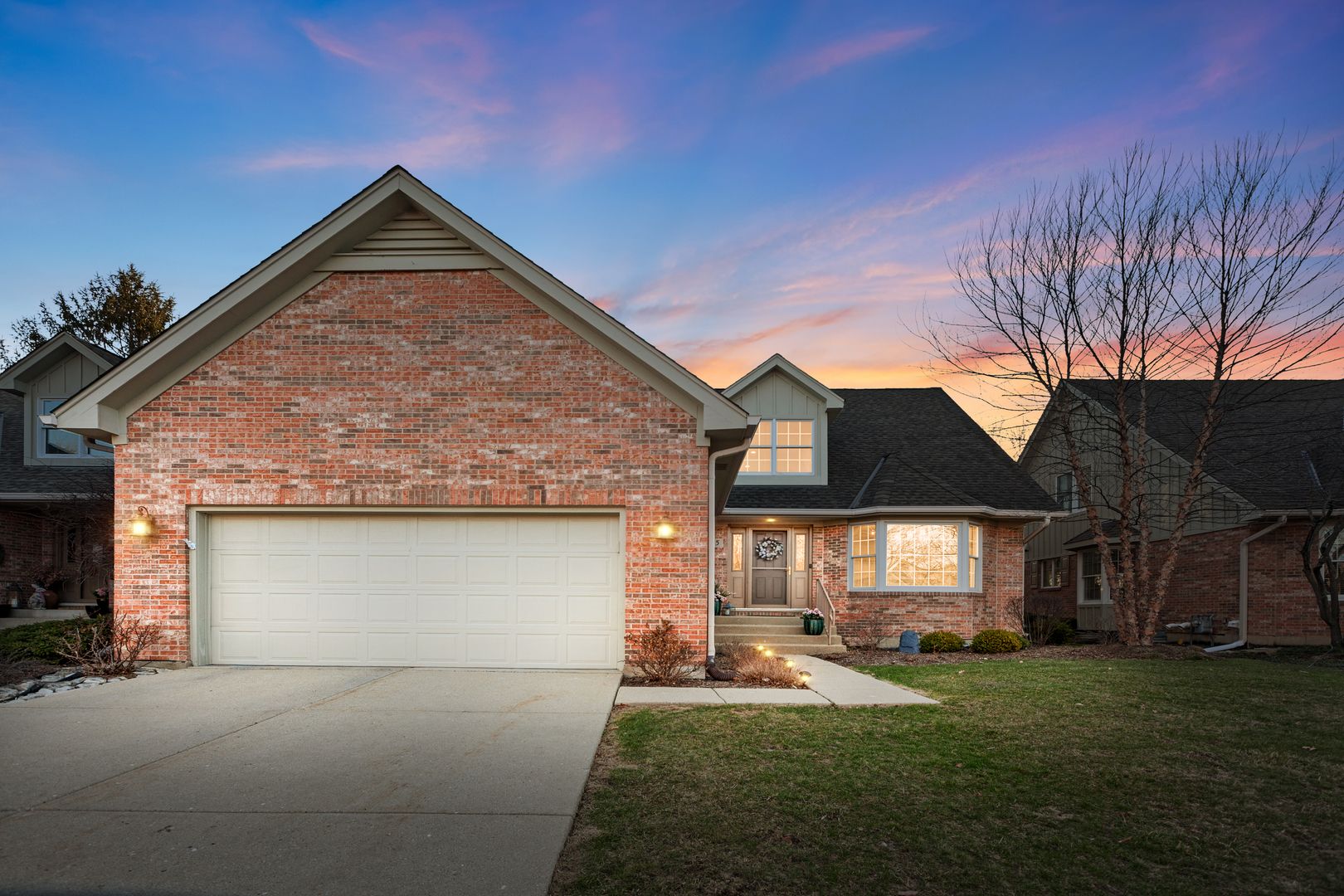 925 Wedgewood Drive — Crystal Lake, IL 60014