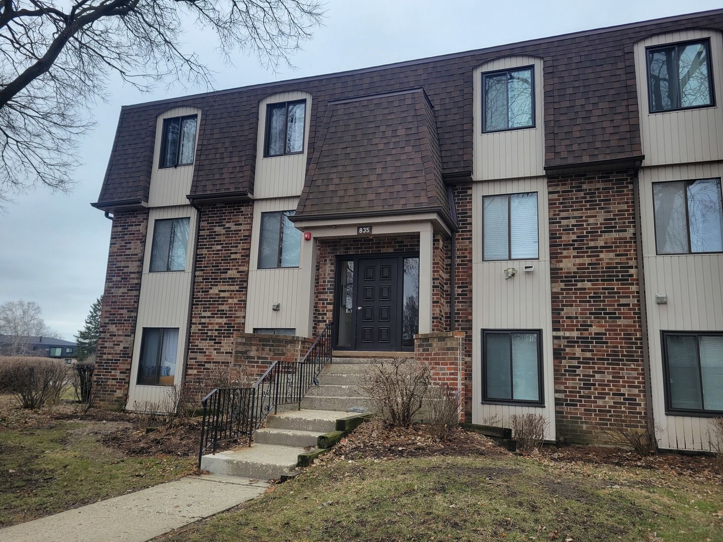 835 Waterview Circle #4 — Vernon Hills, IL 60061