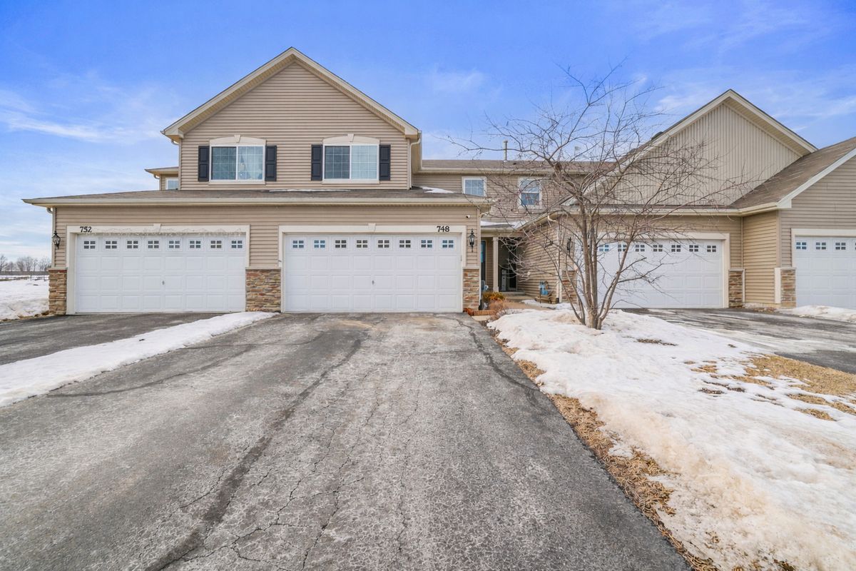 748 Florence Street, Hampshire, IL 60140