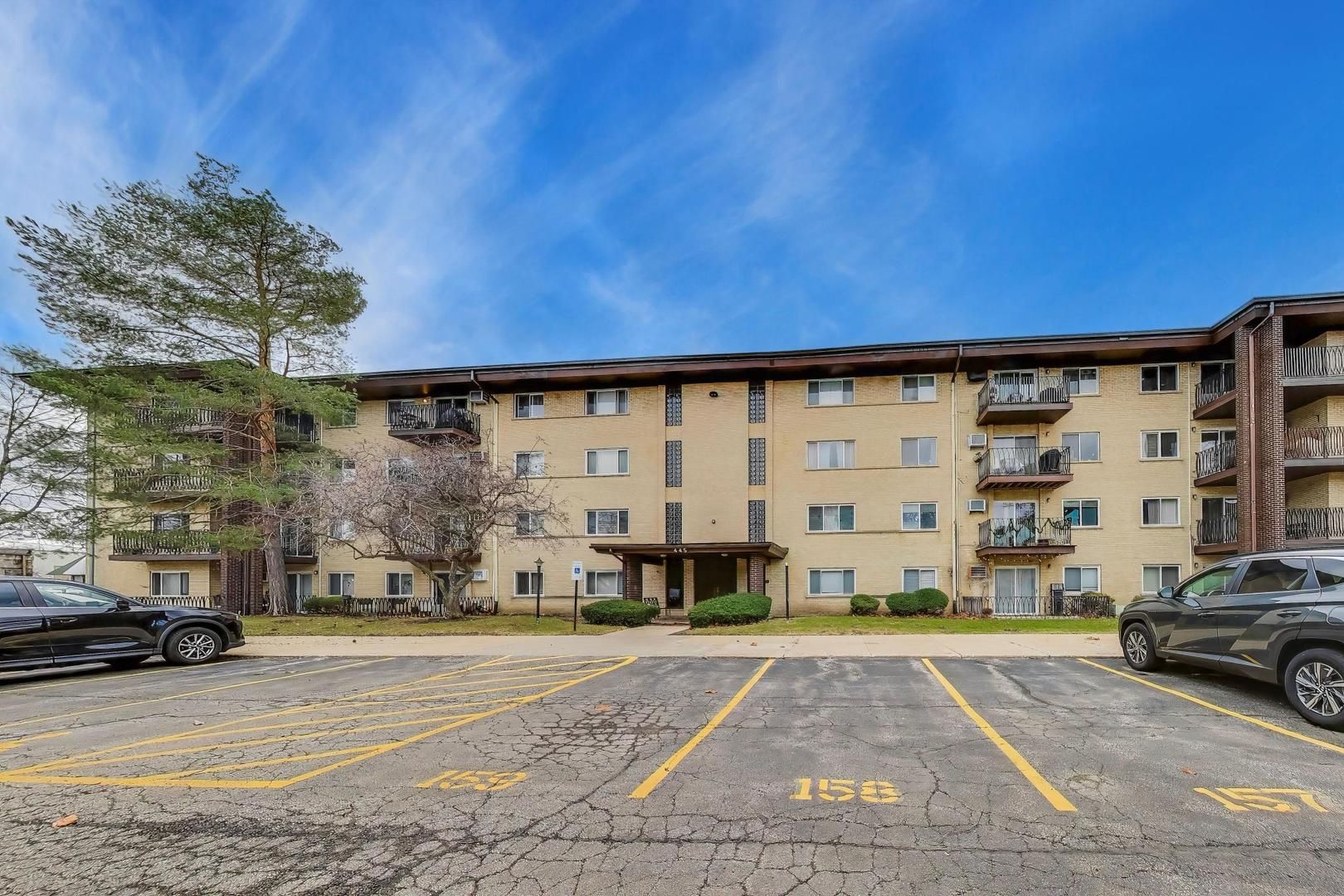 445 S Cleveland Avenue #302 — Arlington Heights, IL 60005
