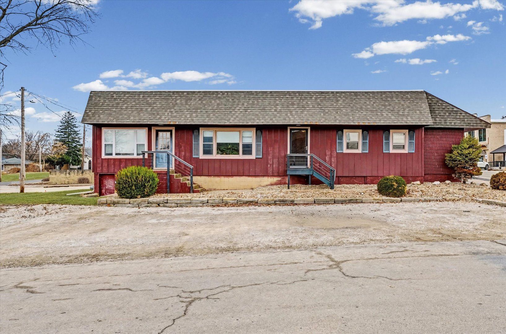 427 Main Street — Mahomet, IL 61853