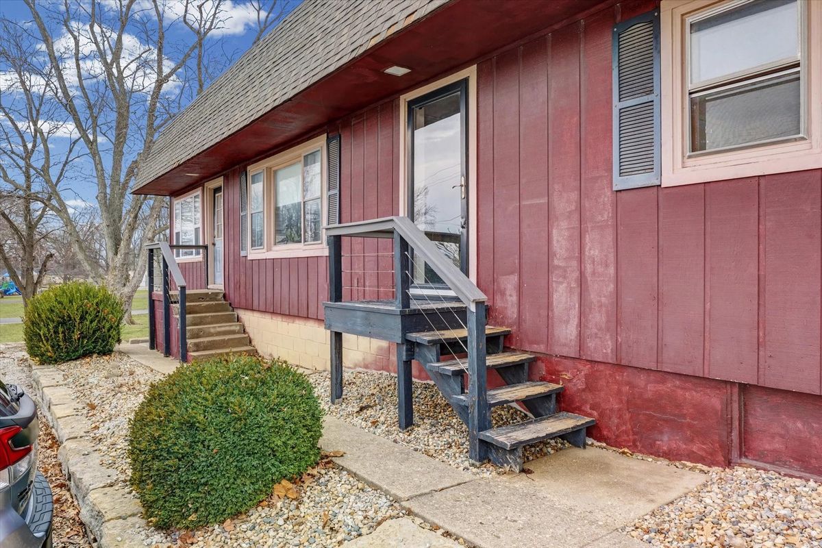 427 Main Street, Mahomet, IL 61853