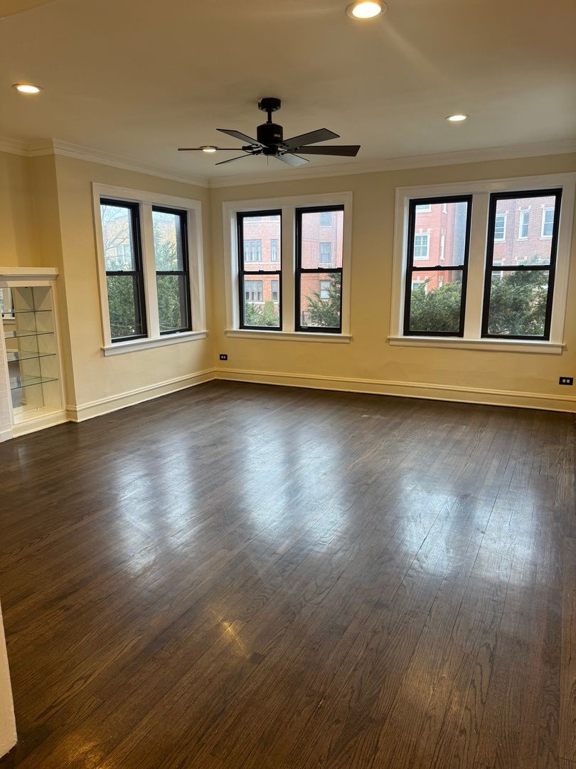 7952 Champlain Avenue, Chicago, IL 60619