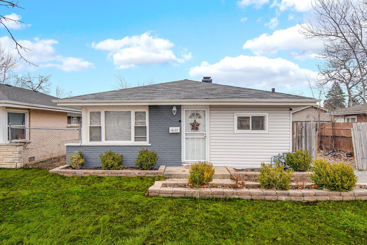 16145 Hermitage Avenue, Markham, IL 60428